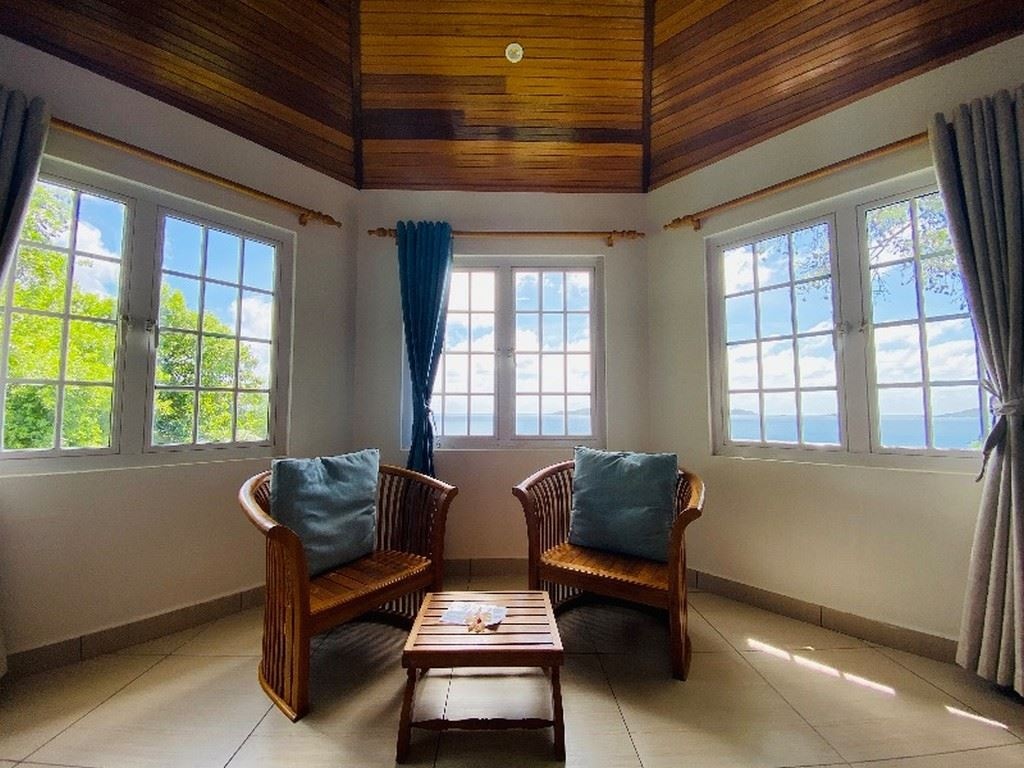 rooms-honeymoon-suite