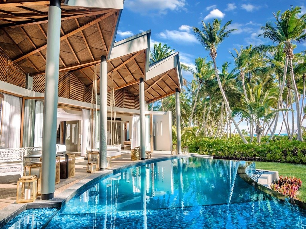 rooms-kingfish-pool-villa