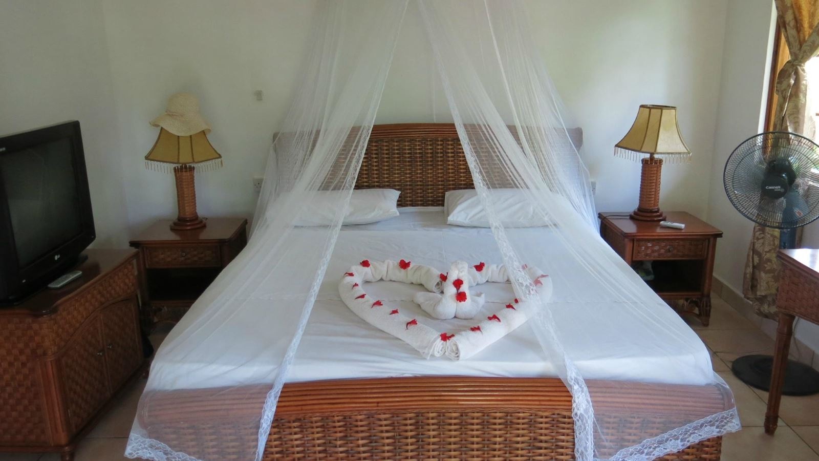 rooms-one-bedroom-chalet