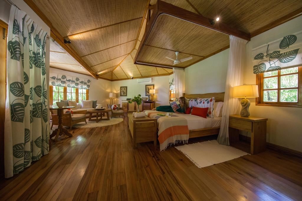 rooms-beachfront-spa-cottage