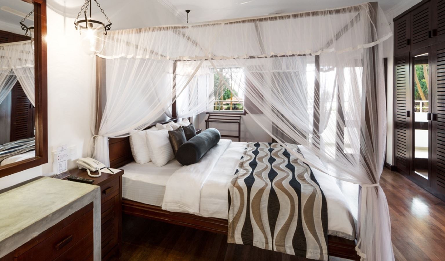 rooms-executive-suite