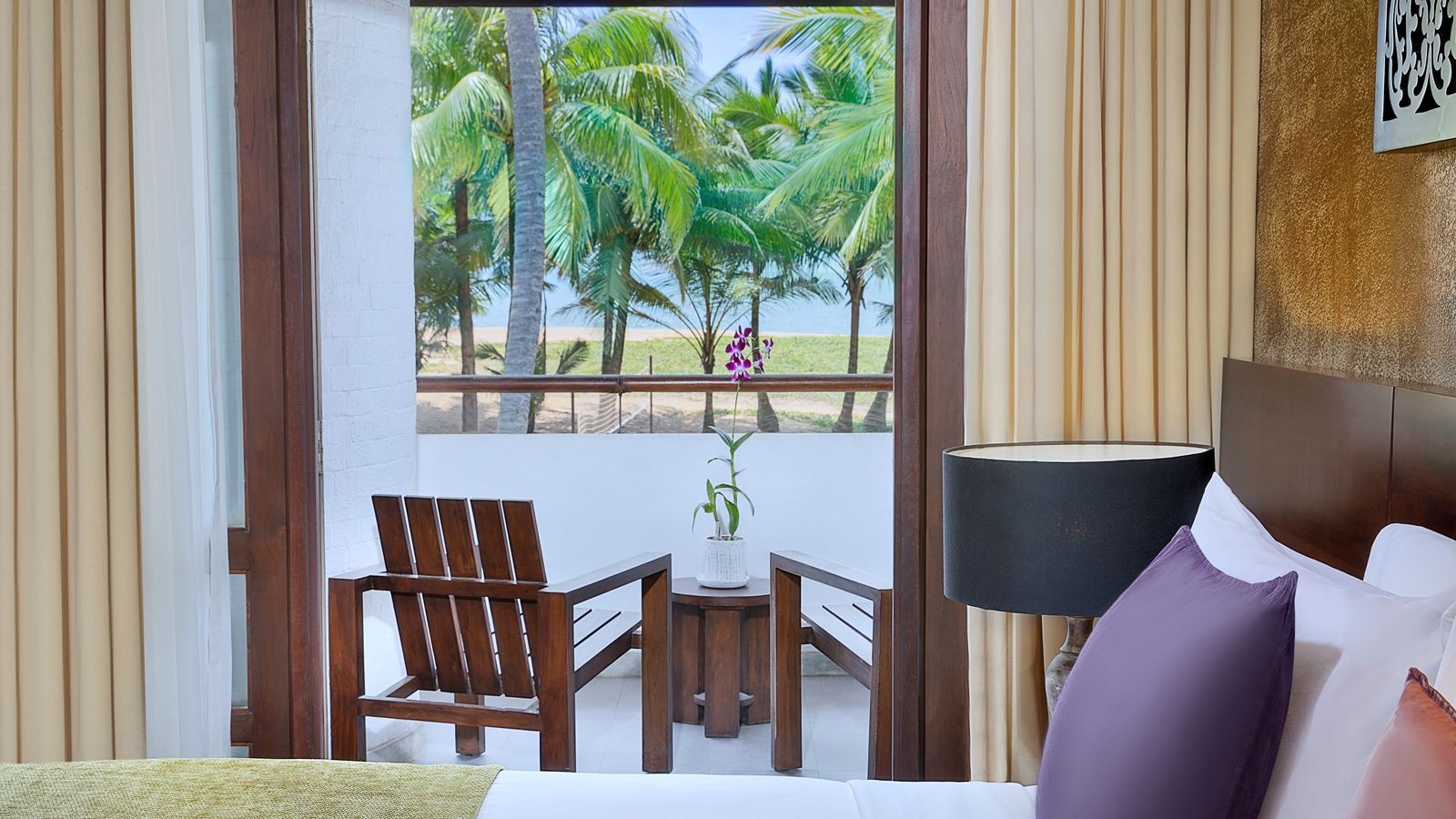 rooms-avani-ocean-view-room