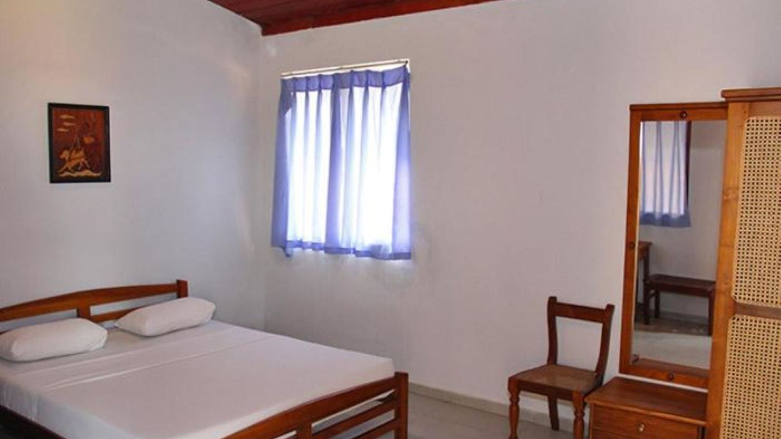 rooms-standard-room--land-side