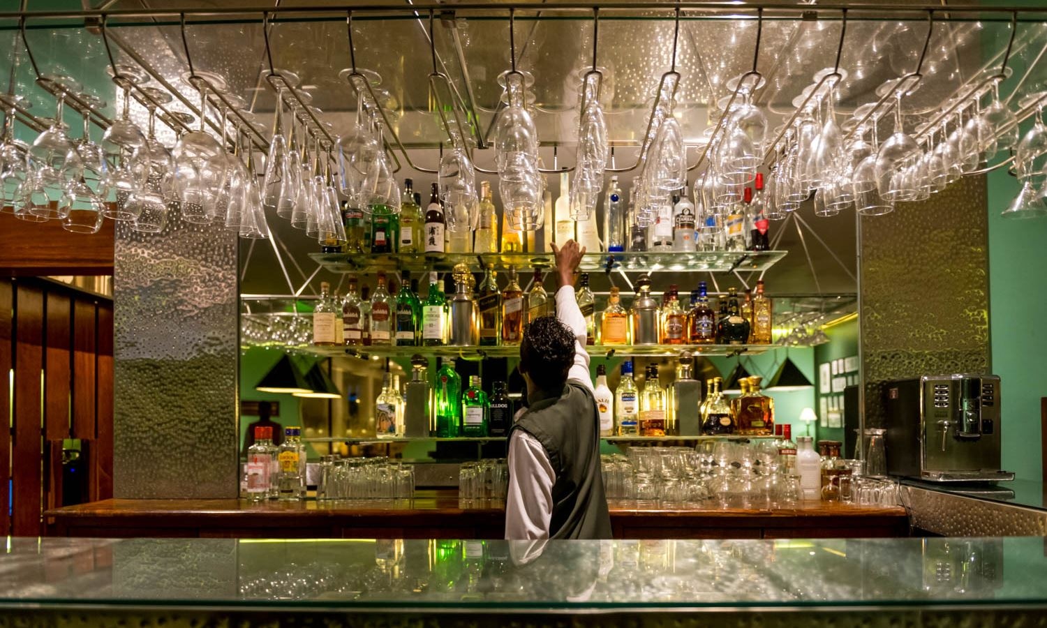 bars-the-portholr-bar