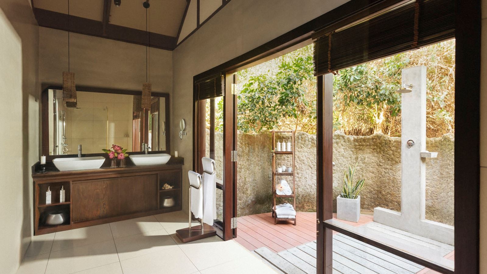 rooms-jungle-cluster-cabin