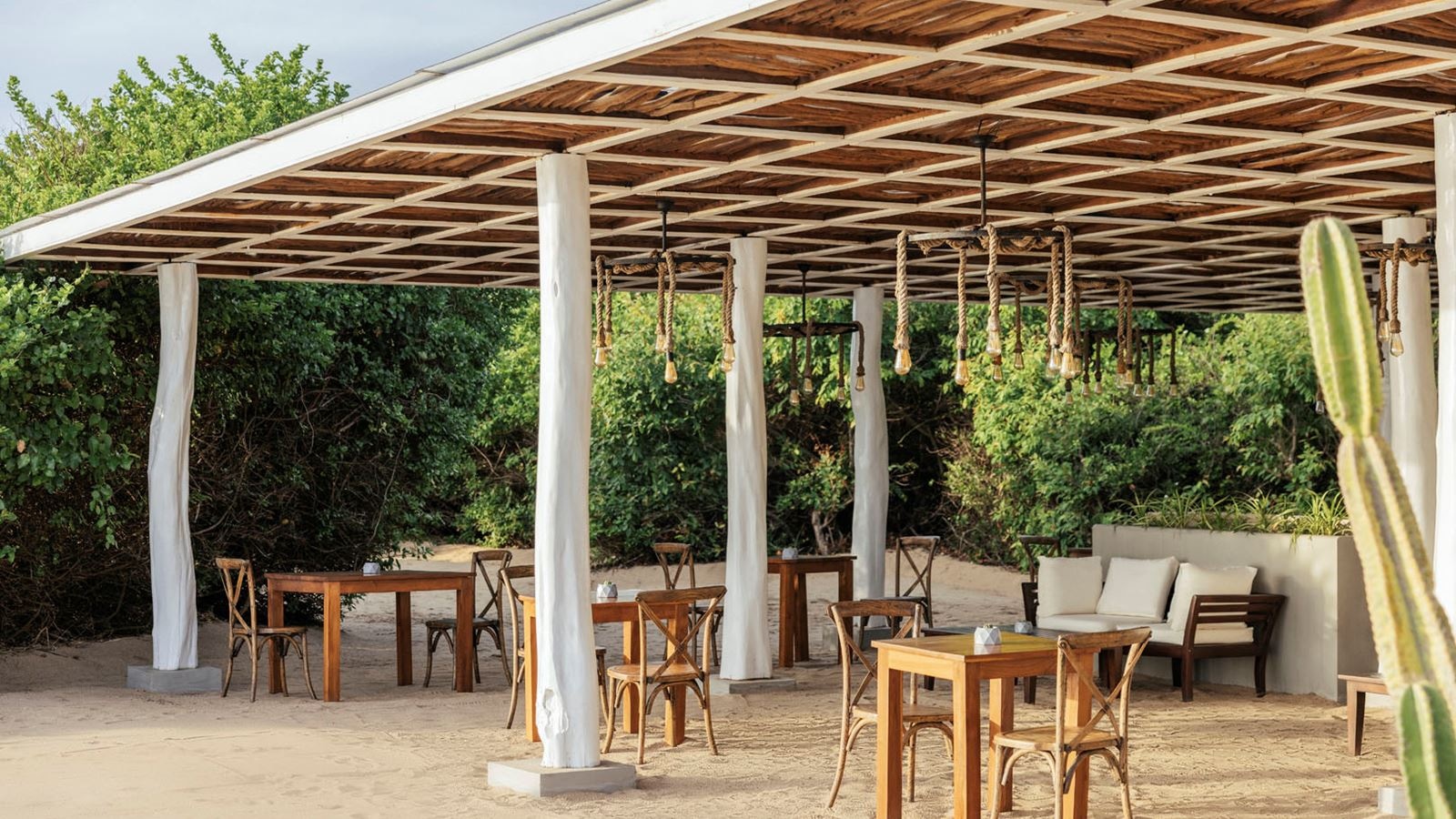 restaurants-beach-bar