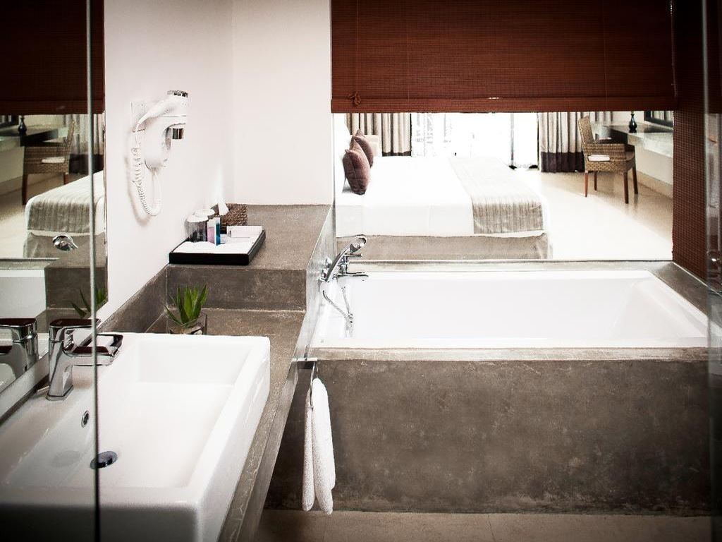 rooms-executive-suite-room