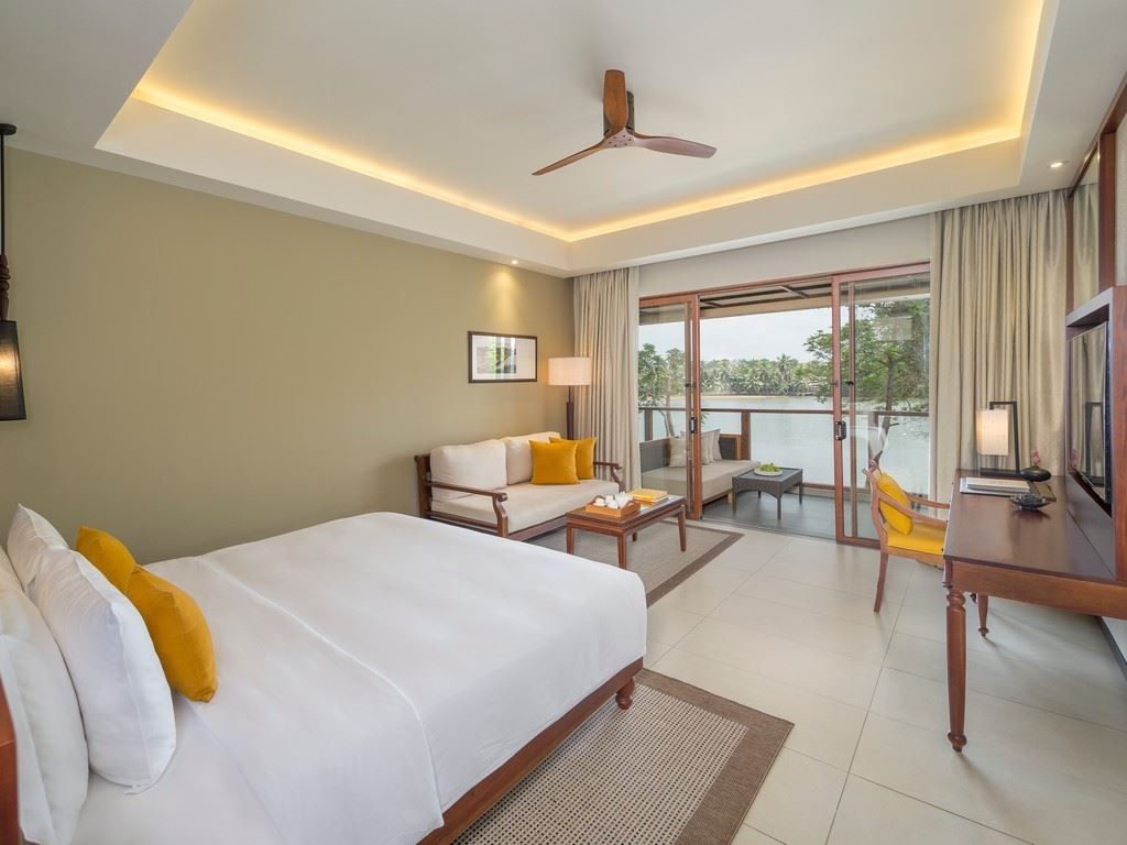 rooms-deluxe-lagoon-view