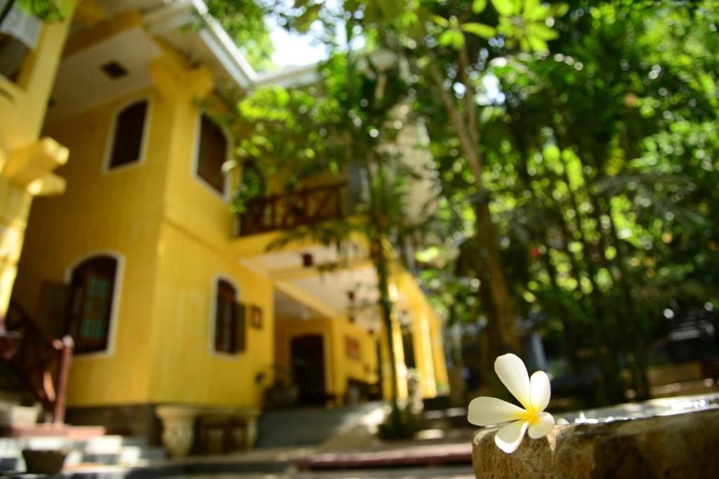 general-main-building