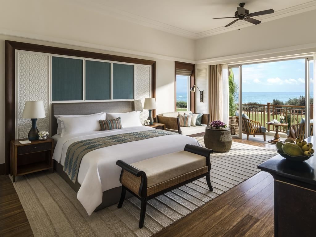 rooms-premier-ocean-suite-room