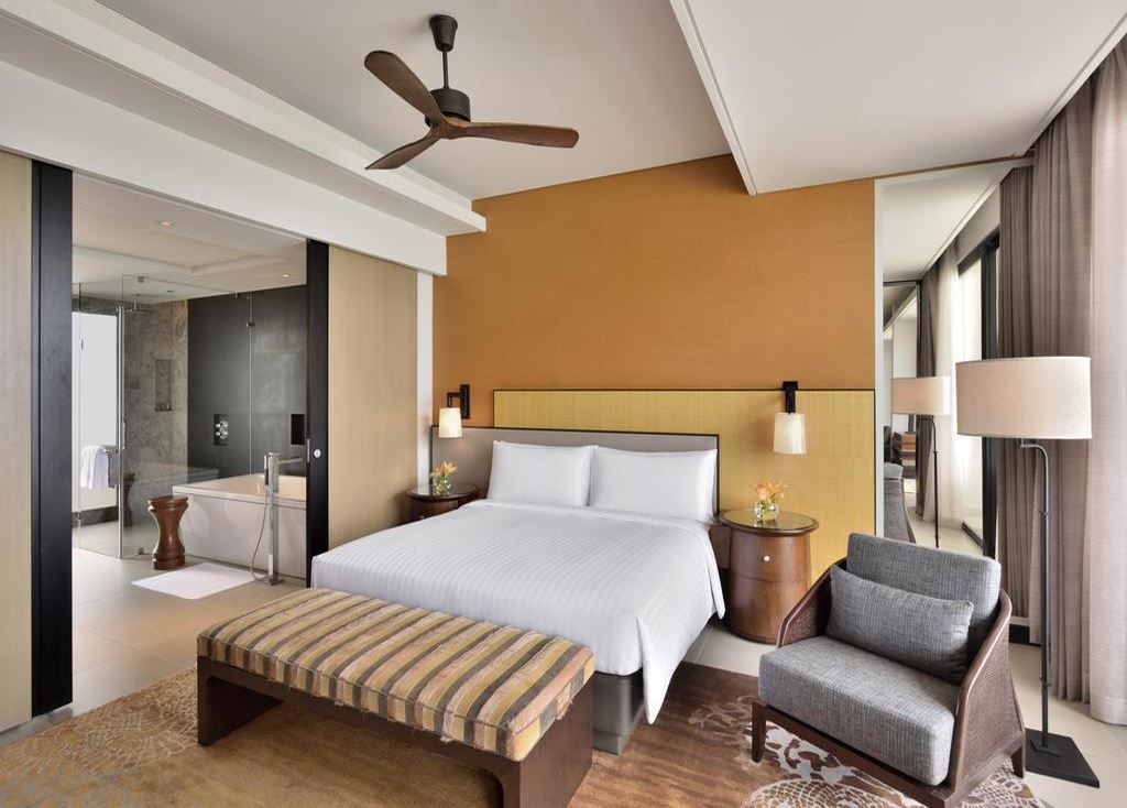 rooms-superior-ocean-suite