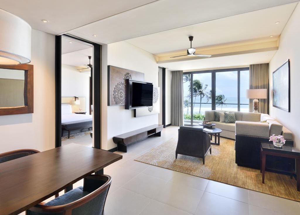 rooms-superior-ocean-suite