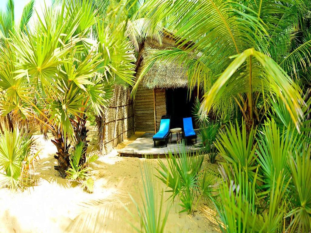 rooms-beach-cabana