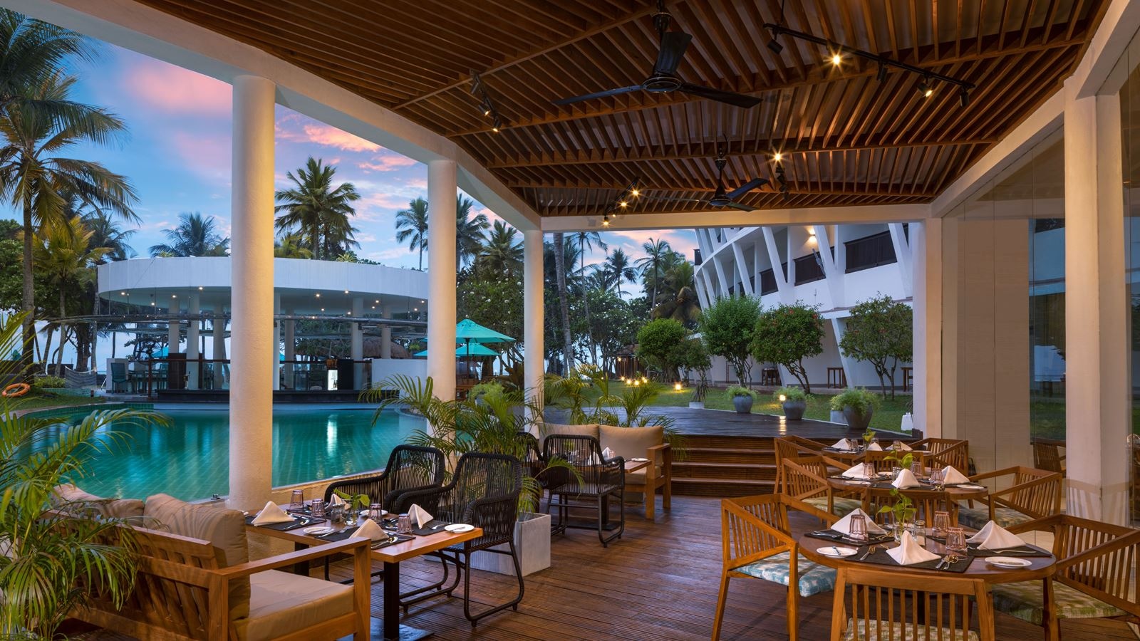 restaurants-garden-of-eden