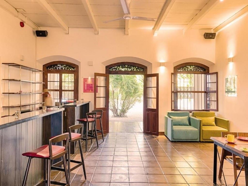 restaurants-the-restaurant--bar