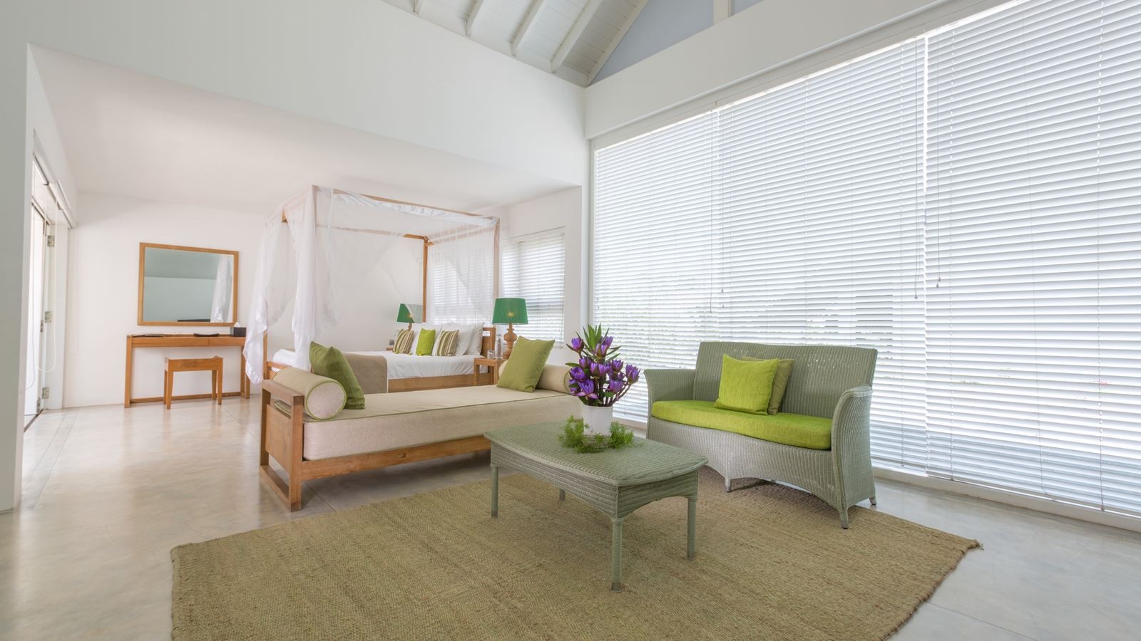 rooms-superior-deluxe-suite