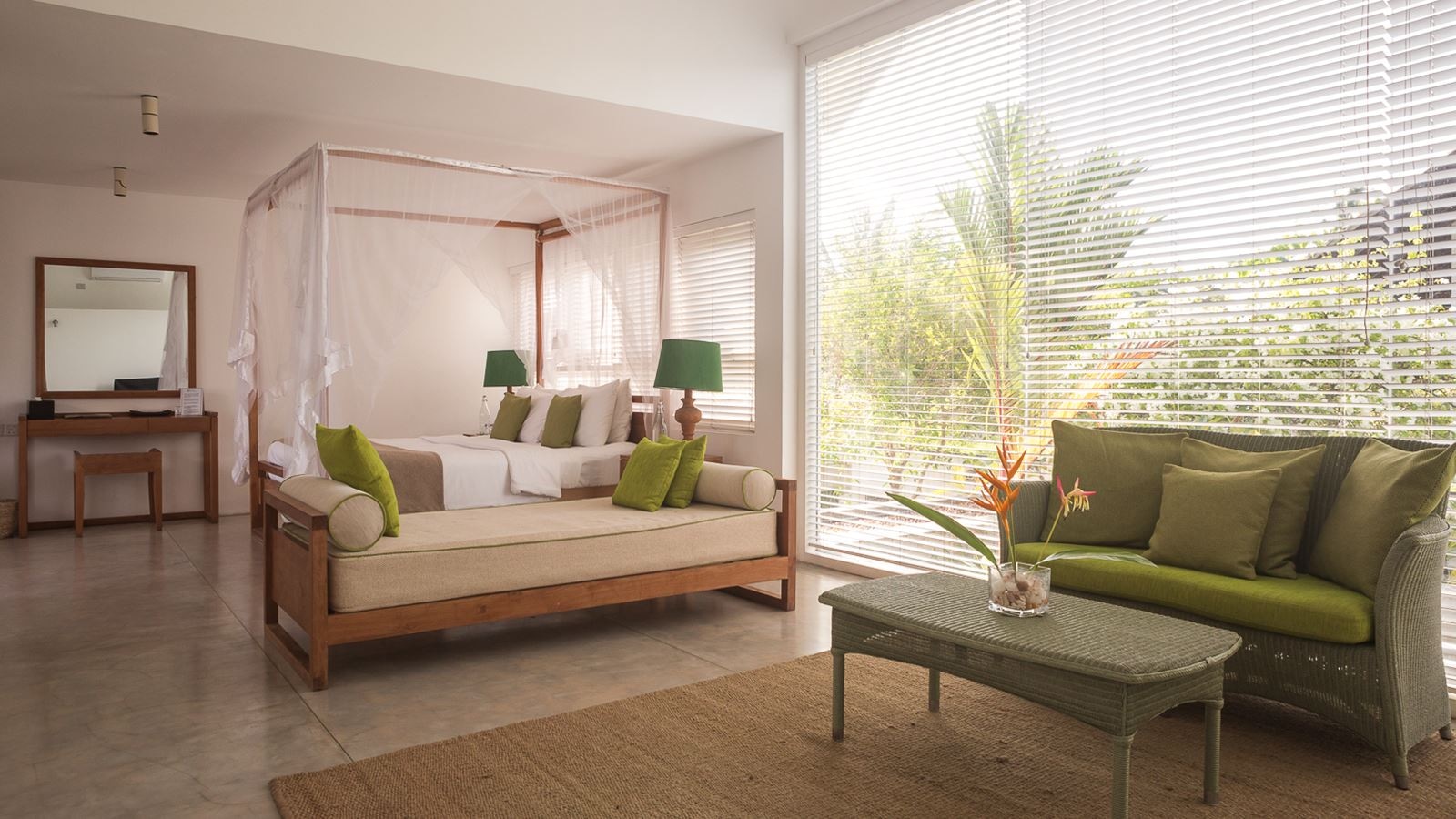 rooms-superior-deluxe-suite