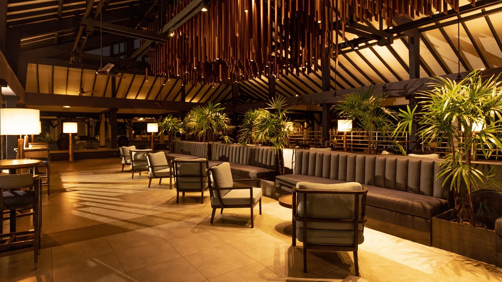 bars-aqua-bar--lounge