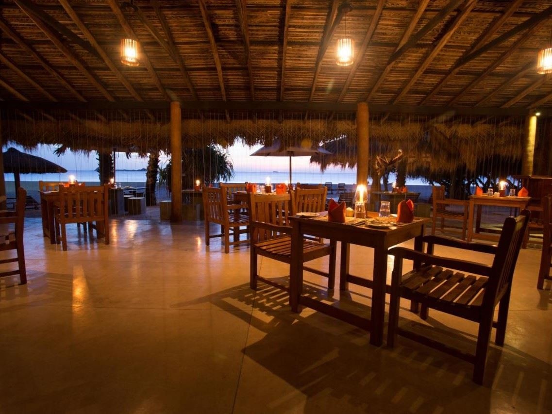 restaurants-beach-sea-food-restaurant