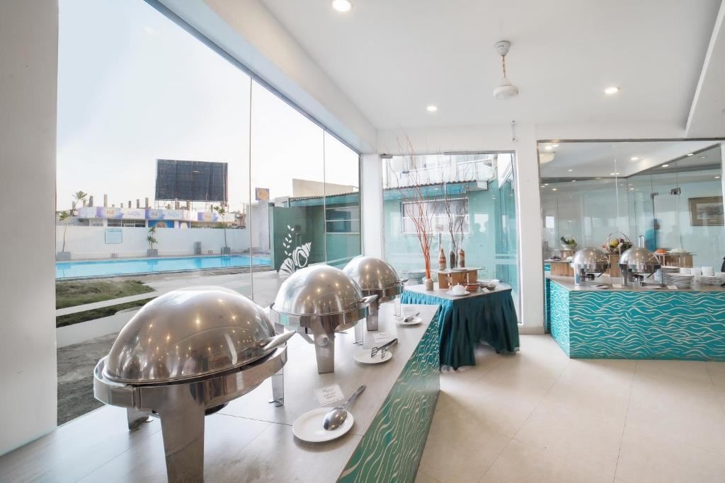 restaurants-restaurant