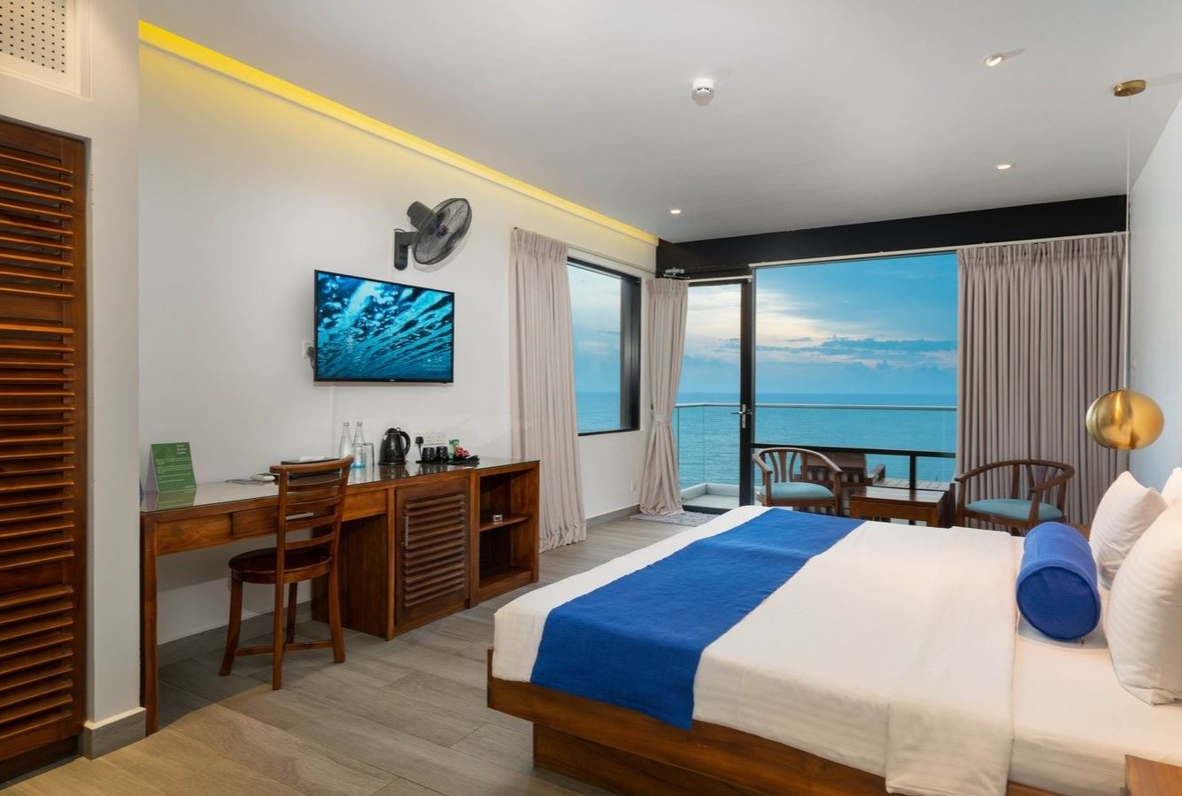 rooms-deluxe-ocean-view-room
