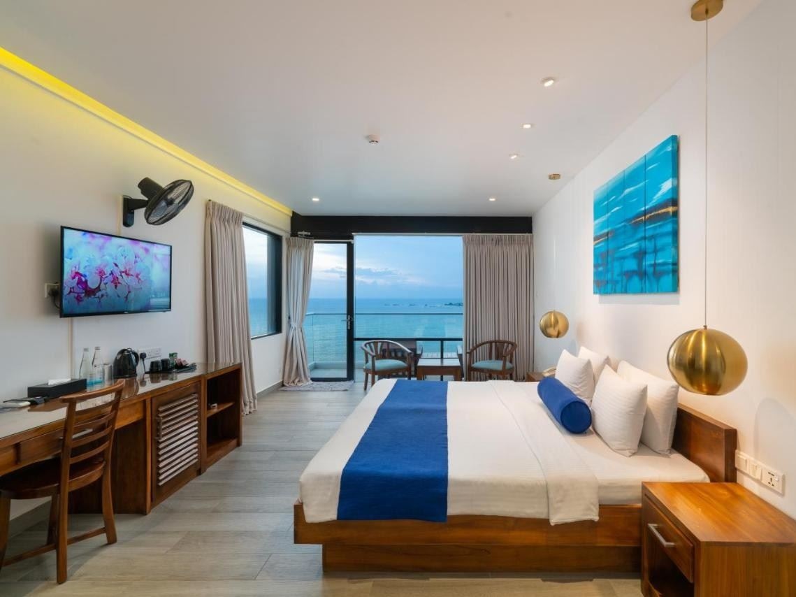 rooms-deluxe-ocean-view-room