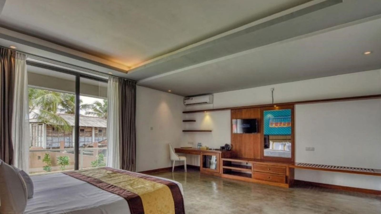 rooms-deluxe-sea-view