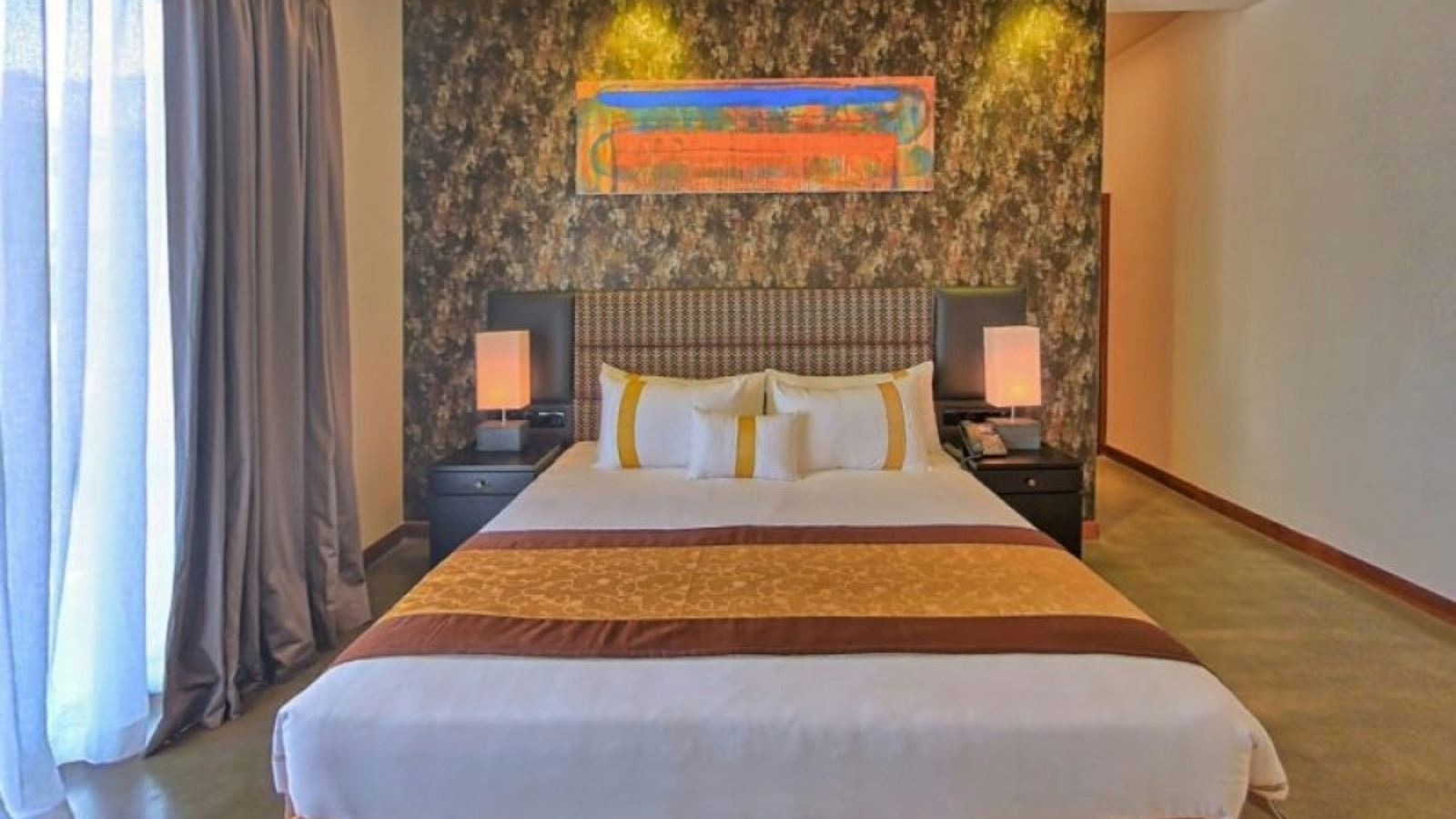 rooms-superior-land-view