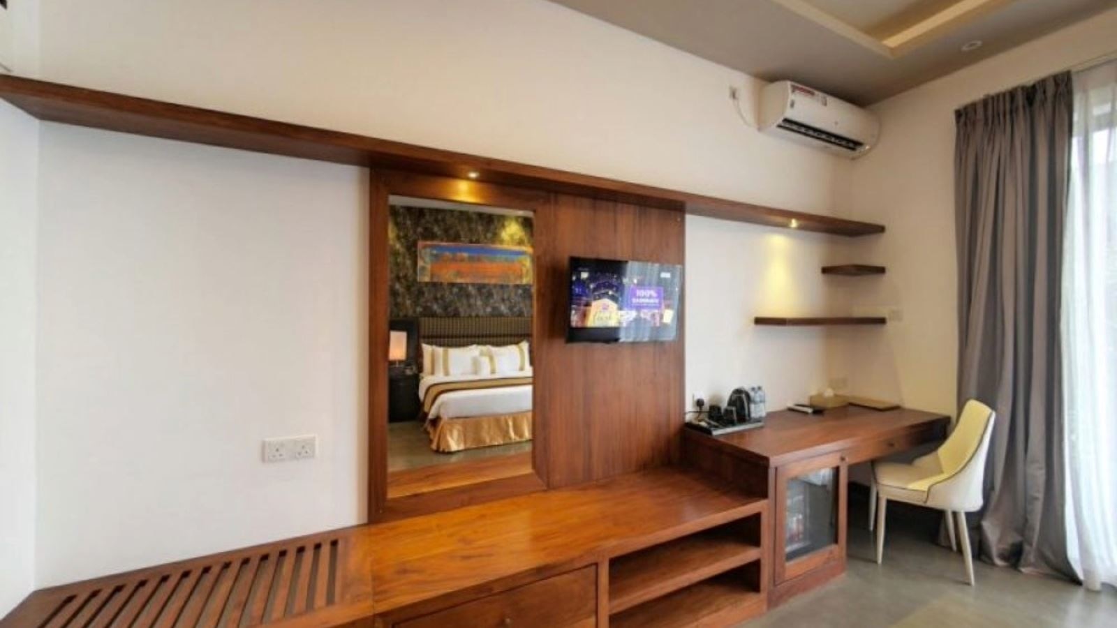 rooms-superior-land-view