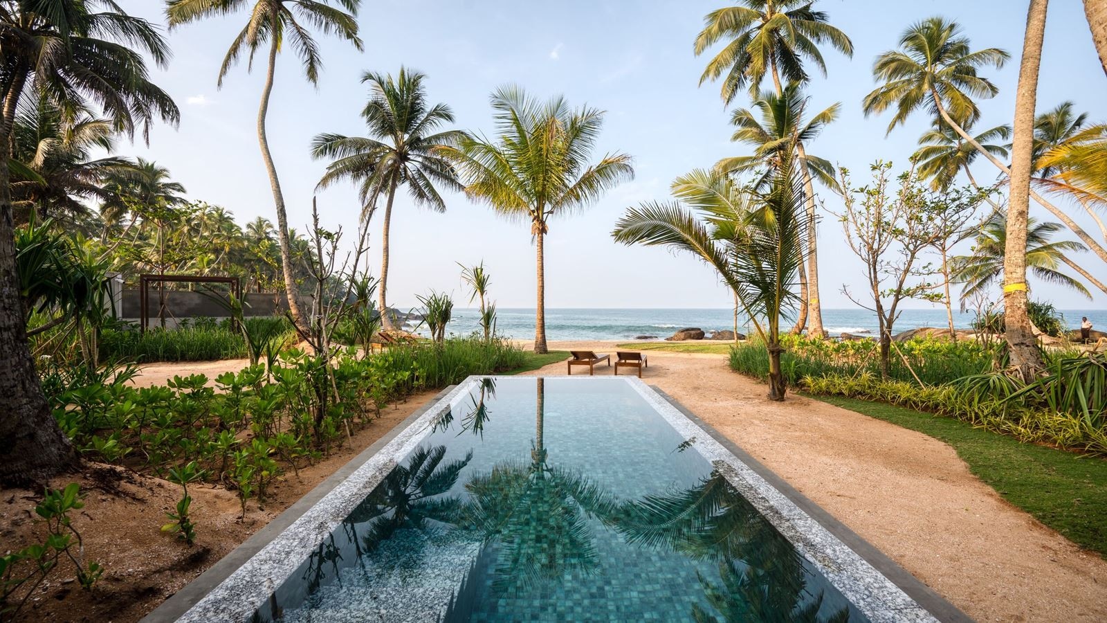rooms-bay-view-pool-suite
