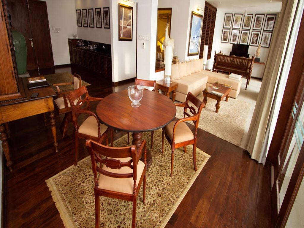 rooms-infinite-suite