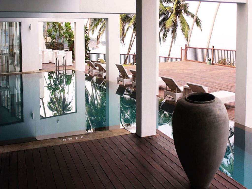 pools-outdoor--indoor-pool