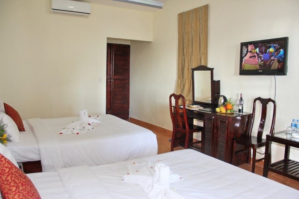 rooms-villa-garden-view