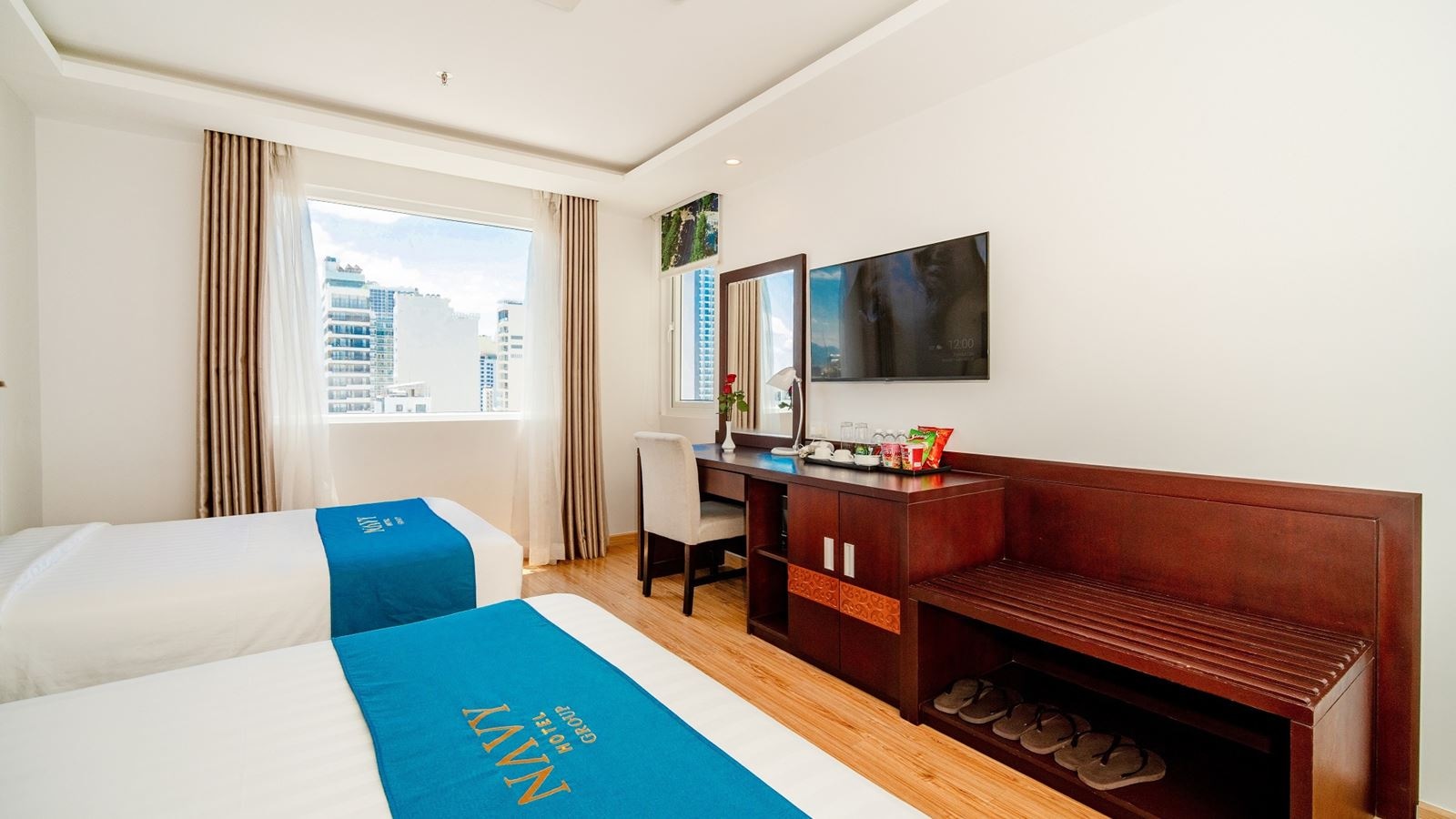 rooms-deluxe-city-view