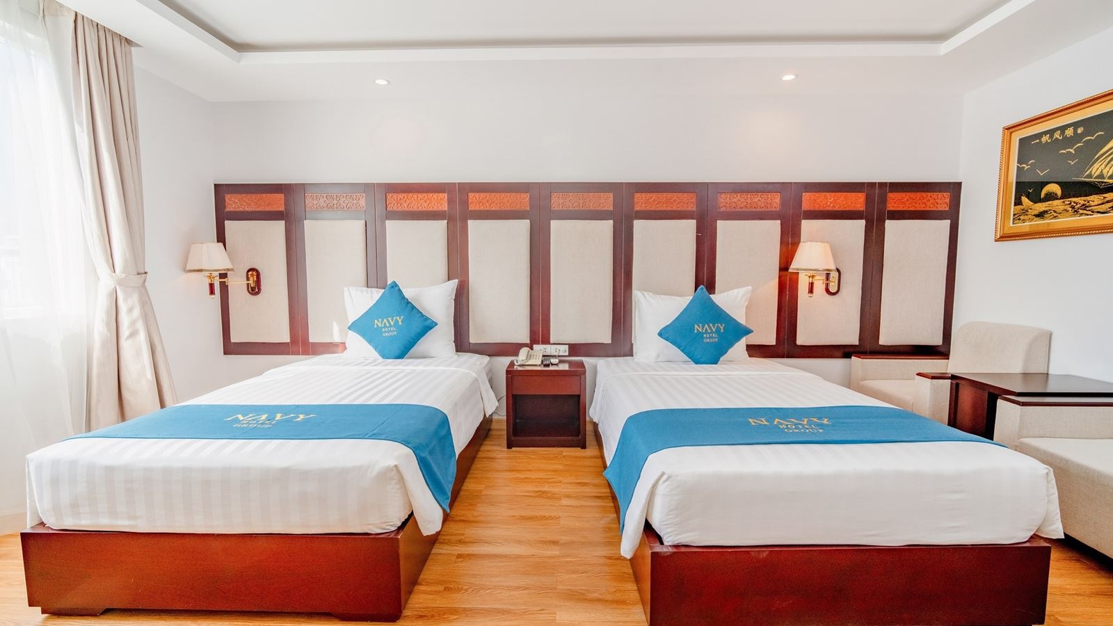 rooms-deluxe-city-view-with-balcony-child-without-extra-bed