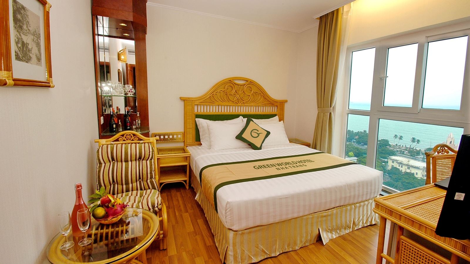 rooms-family-sea-view