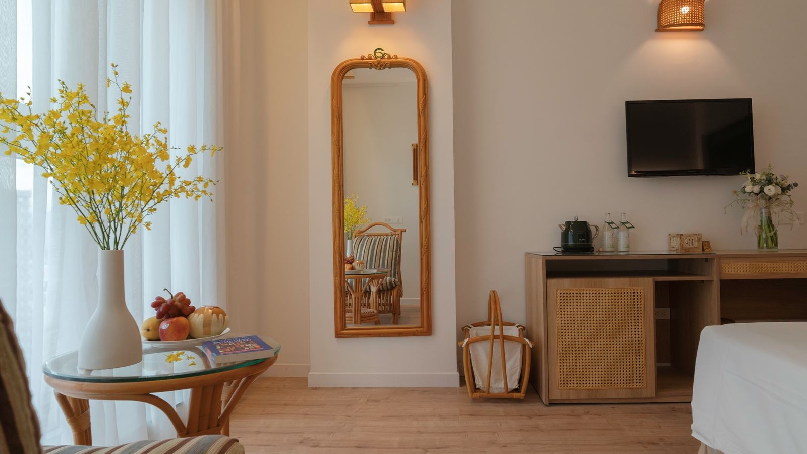 rooms-cozy-city-view-child-without-extra-bed