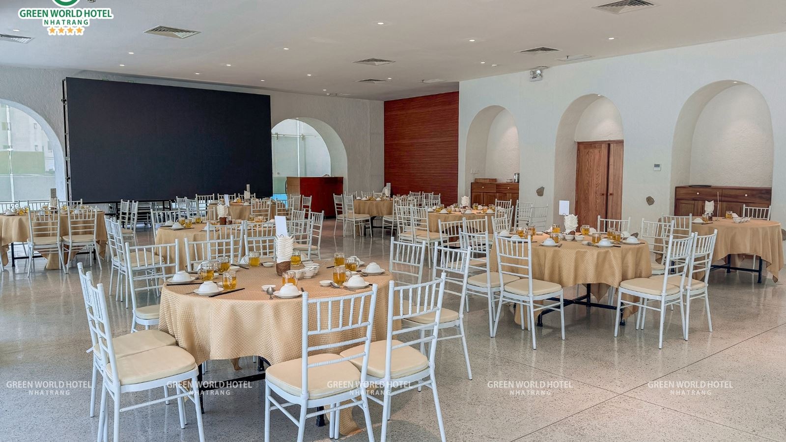 restaurants-berioza--green-bamboo-restaurant