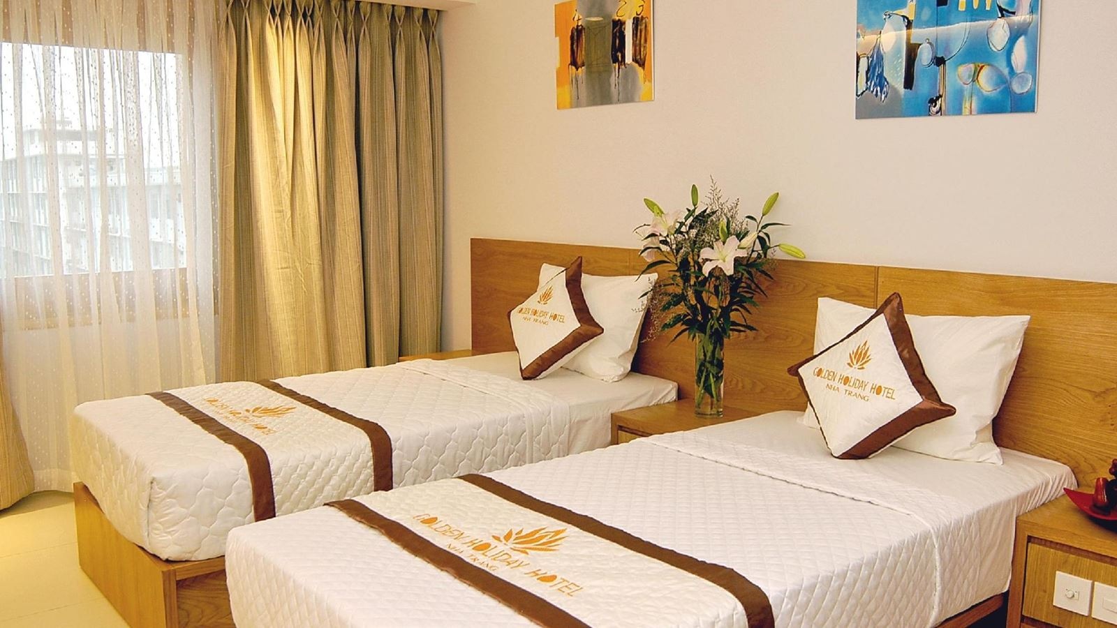 rooms-deluxe-sea-view-with-green-balcony