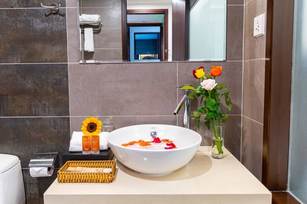 rooms-family-city-view-with-balcony