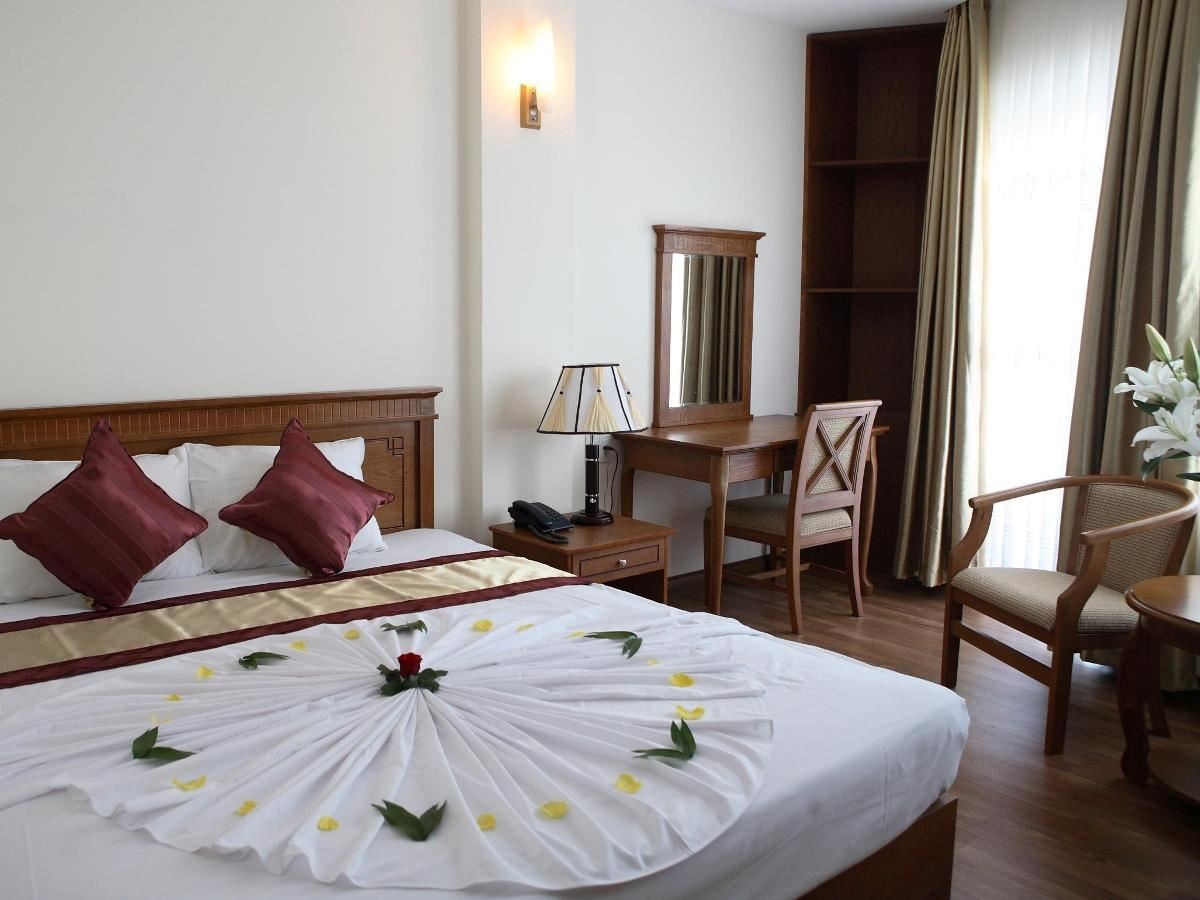 rooms-deluxe-double-room