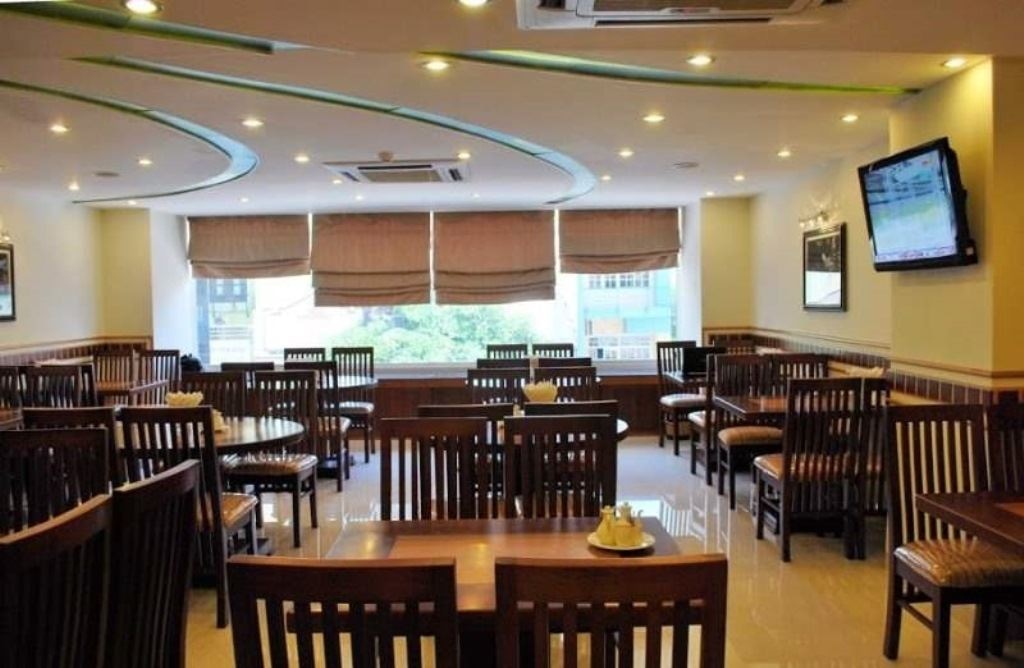 restaurants-restaurant