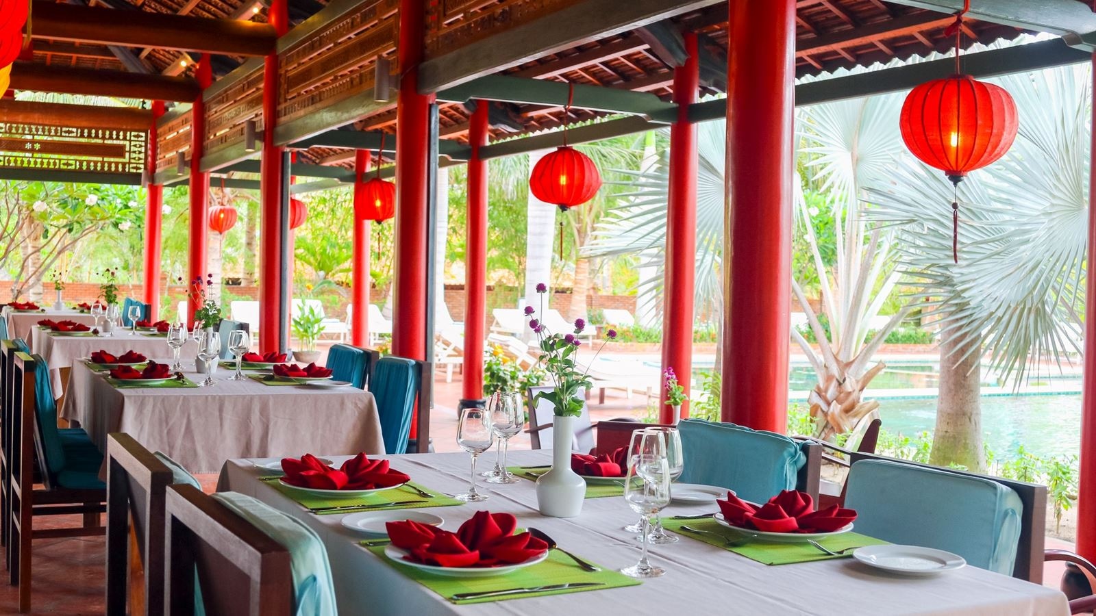 restaurants-pool-restaurant