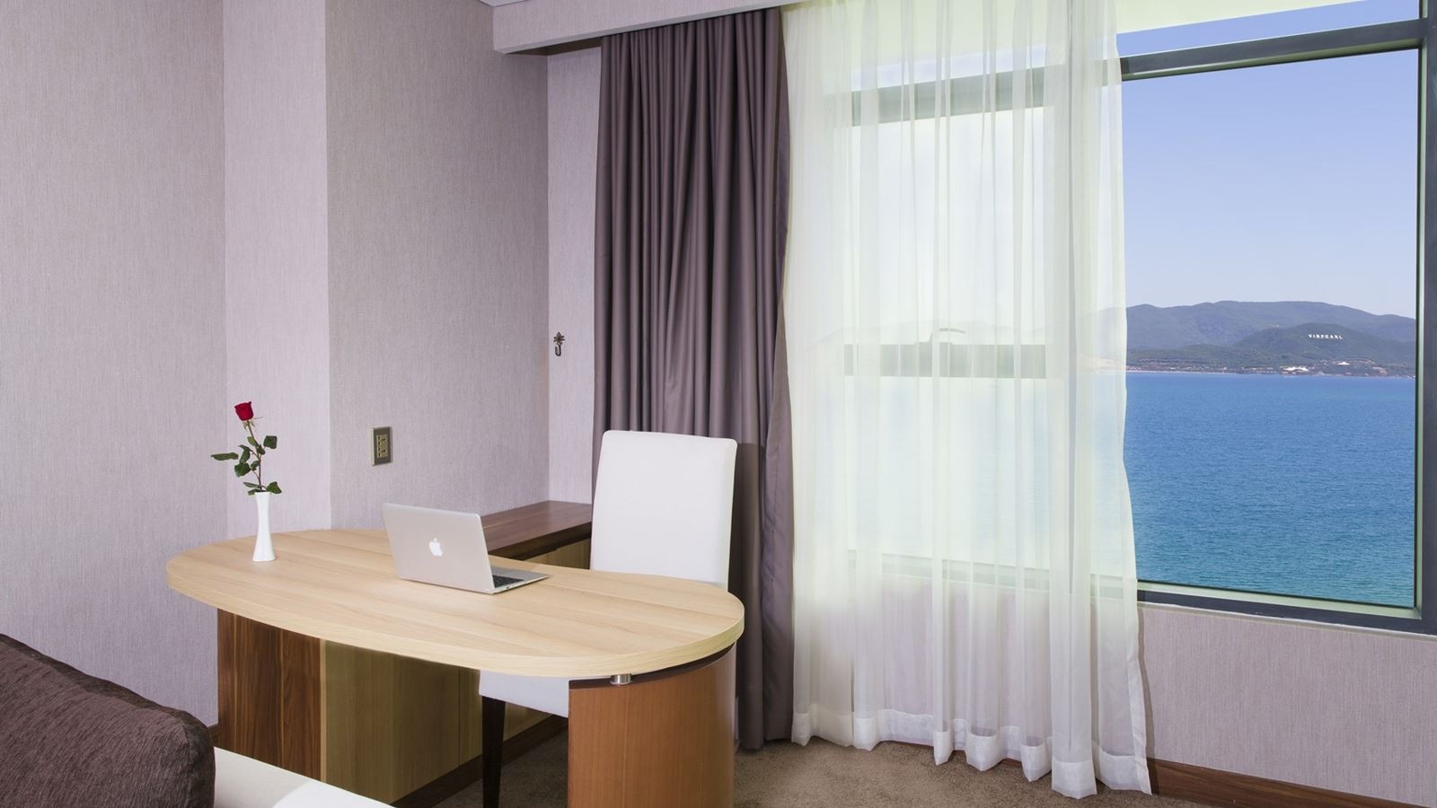 rooms-executive-suite