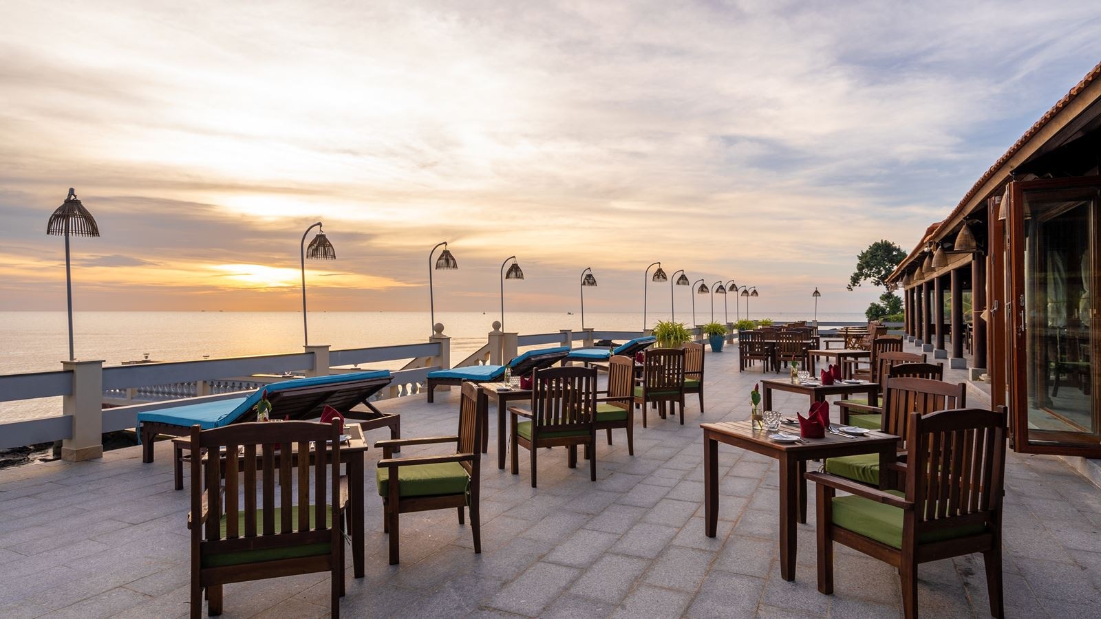 restaurants-sunset-restaurant