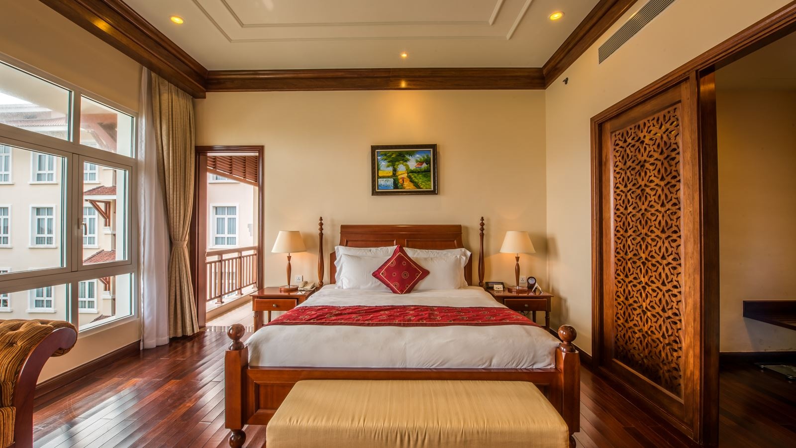 rooms-executive-suite