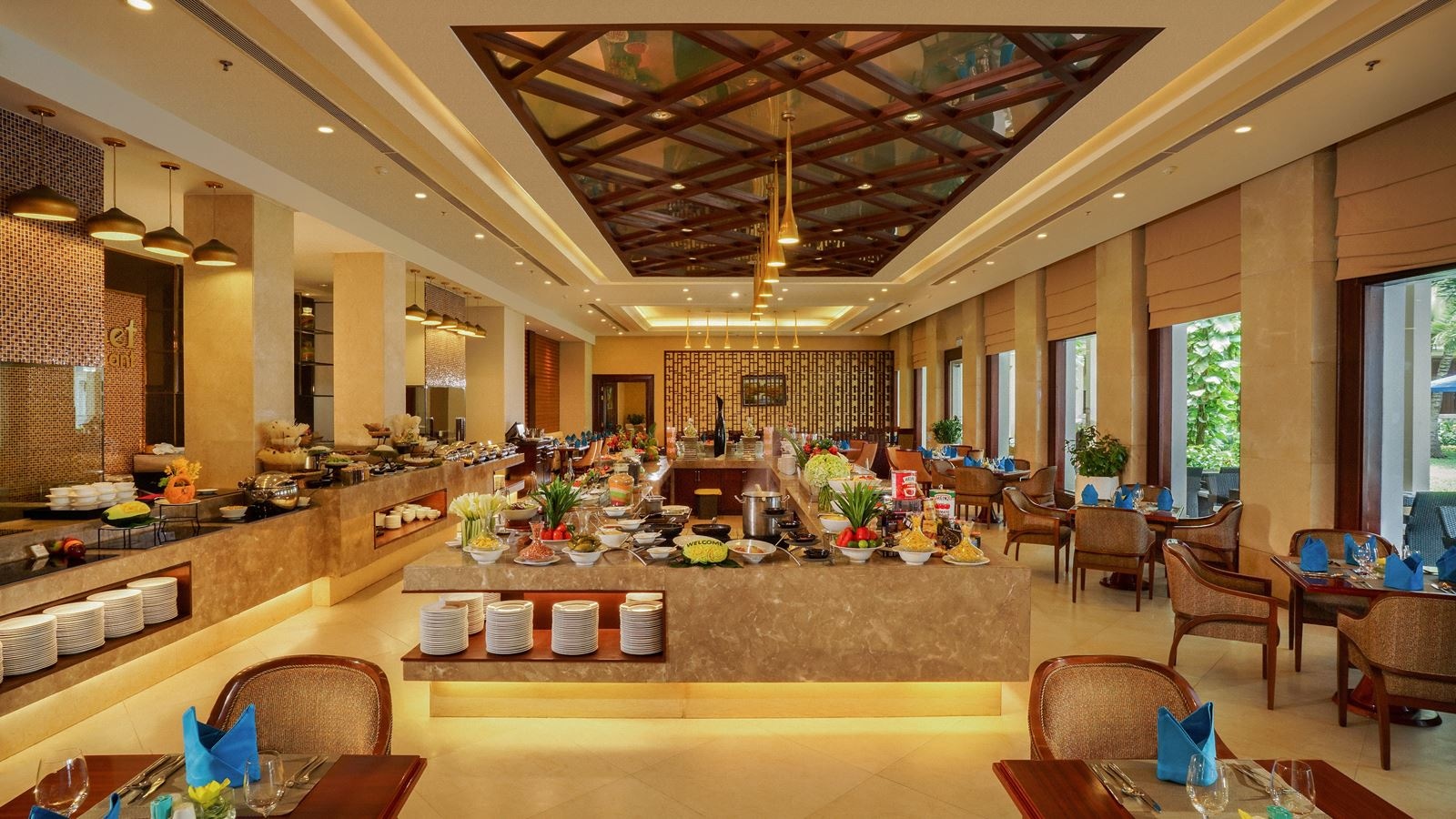 restaurants-gourmet-restaurant