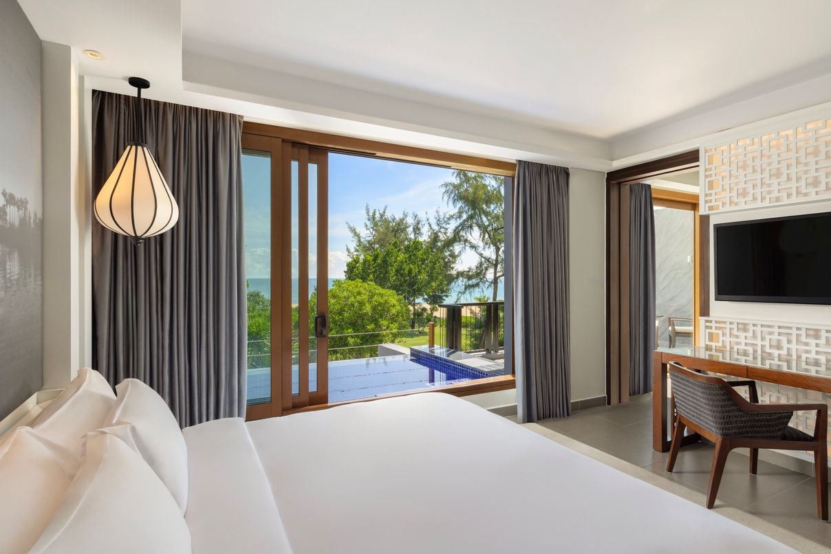 rooms-seaview-junior-pool-suite