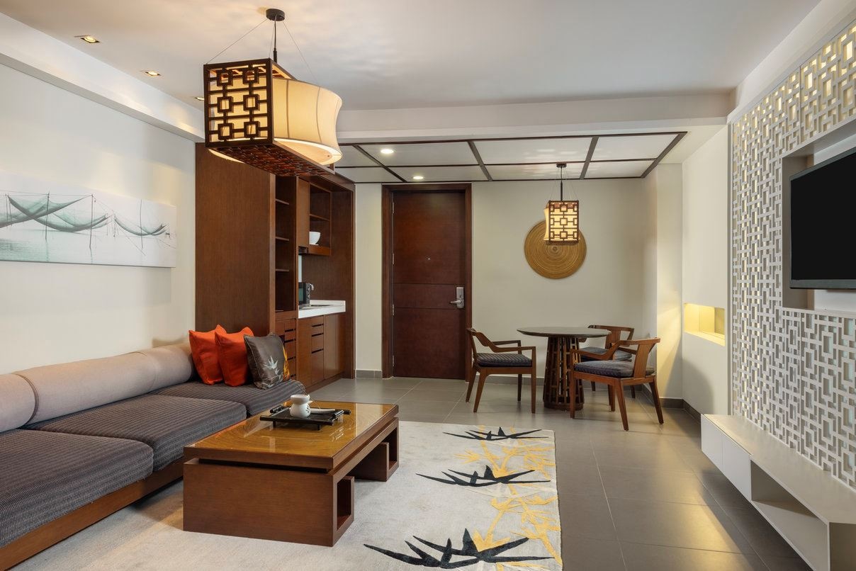 rooms-seaview-junior-pool-suite