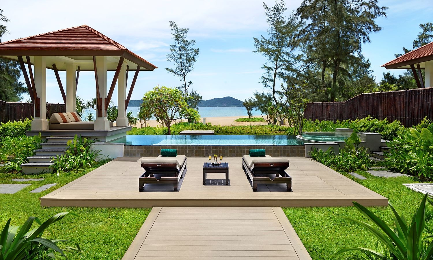 rooms-beach-pool-villa